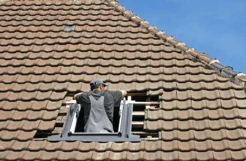 Pose de velux - Pouilly-lès-Feurs